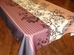 Mantel Antimanchas de Poliéster - Modelo FAIENCE - Chocolate