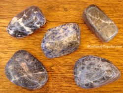 Piedras pulidas de Sodalita