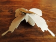 Mariposa decorativa con clip - Modelo VOLUTES de Mathilde M
