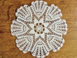 Tapete bordado redondo - 24,5 cm.