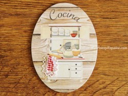 Placa de cocina con alacena y fondo madera clara (con texto COCINA)
